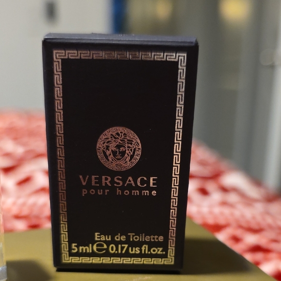 Versace Pour Homme Eau de Toilette with Silver Cap - Picture 2 of 3